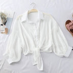 M / Blanc