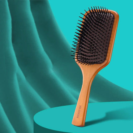 Brosse à cheveux de massage du cuir chevelu en bois d'érable naturel avec peigne à dents fines