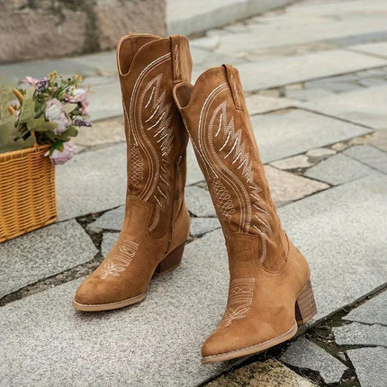 Elegante bota vaquera bordada para mujer