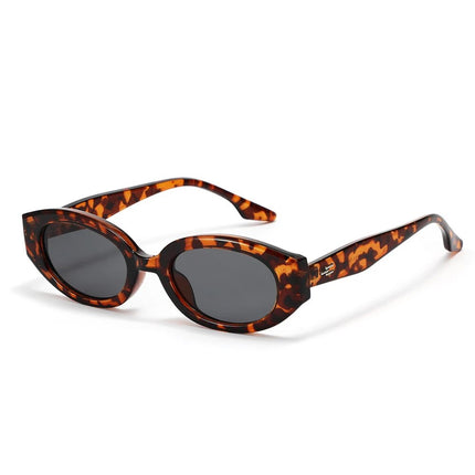 Retro Cat Eye Sunglasses - Vintage Style for Timeless Charm