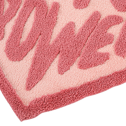 Tapis touffeté rose en forme de cœur pour chambre de fille