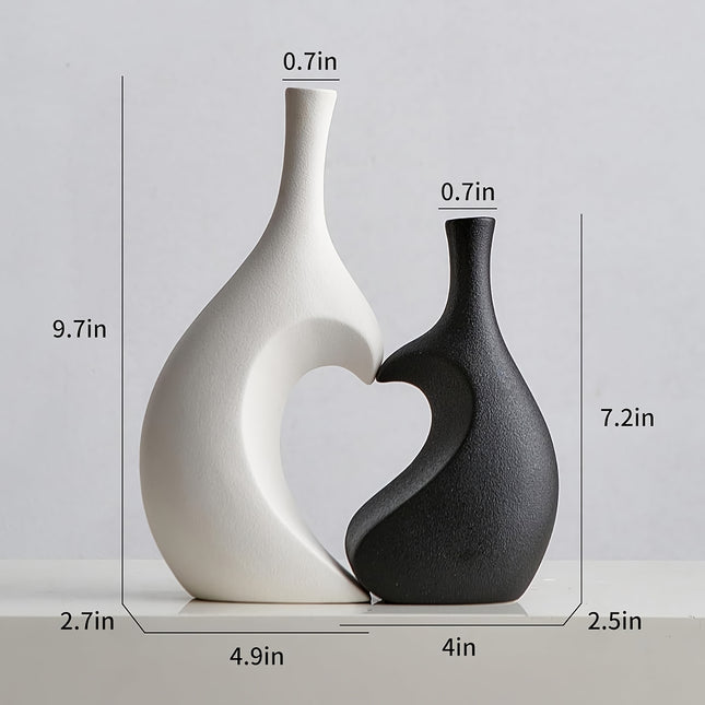 Set of 2 Chic Heart-Shaped Ceramic Vases - Wnkrs