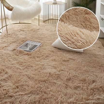 Tapis gris en peluche pour une décoration d'intérieur moderne