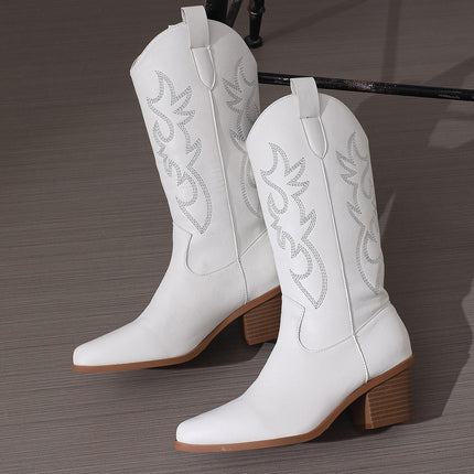 Botas vaqueras blancas de tacón alto estilo western