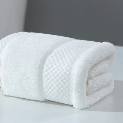 Serviette de toilette douce et absorbante en pur coton