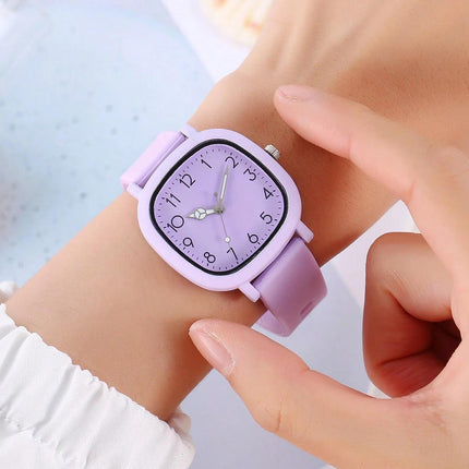 Montre à quartz tendance en silicone pour femme