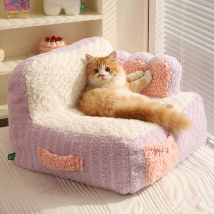 Acogedor sofá cama con forma de pastel de gato