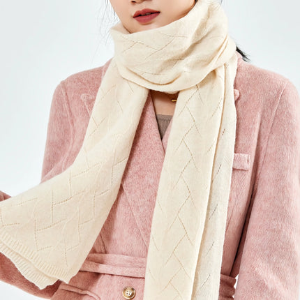 Luxurious Women’s Merino Wool Knit Scarf – Warmth & Style