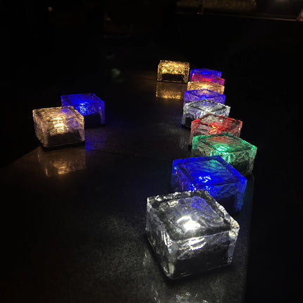 Luces LED para caminos de jardín alimentadas por energía solar: lámparas decorativas para exteriores con forma de cubitos de hielo