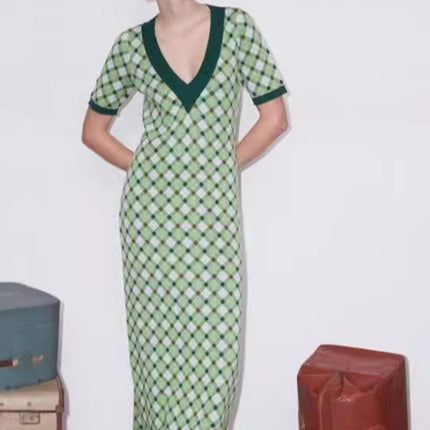 Green Plaid Retro V-neck Knitted Mid-length Dress