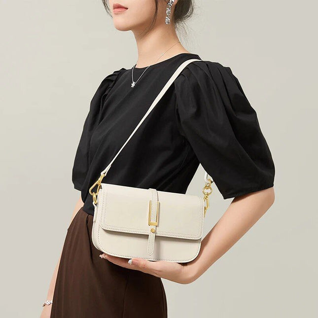 Elegante bolso bandolera y de hombro de piel blanca para mujer