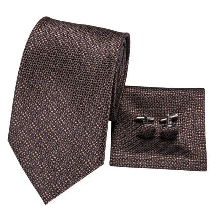 Elegante conjunto de corbata de seda marrón con pañuelo de bolsillo y gemelos