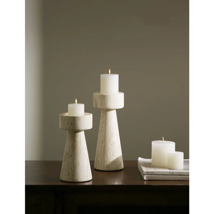 Candelabro minimalista de mármol travertino para una decoración elegante