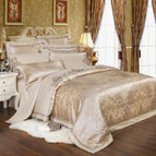 Café léger / Costume quatre pièces / 1,5 m