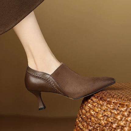 Elegantes tacones altos de cuero para otoño