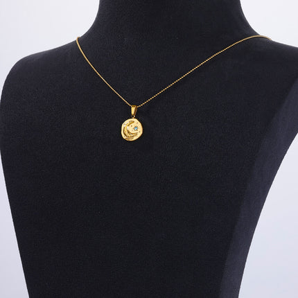 Elegante collar con colgante de acero inoxidable con forma de luna y estrella