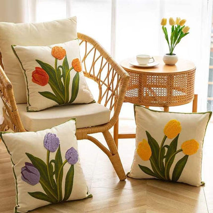 Housse de coussin brodée de fleurs de tulipe et d'orchidée