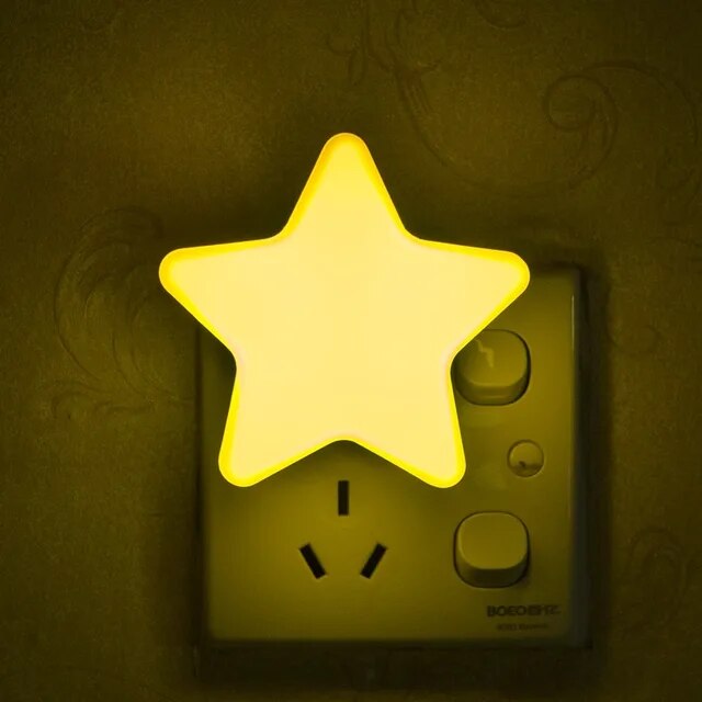 Veilleuse LED Smart Star avec capteur automatique - Plug & Play pour une navigation sécurisée à domicile