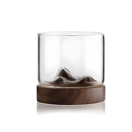 Vaso de whisky de montaña con base de madera