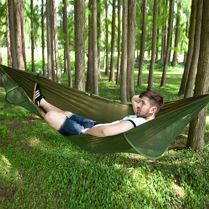 Hamaca portátil para acampar con mosquitera