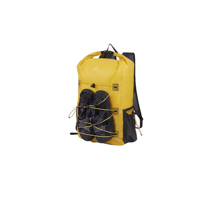 Mochila ligera e impermeable para senderismo con separación de humedad y humedad