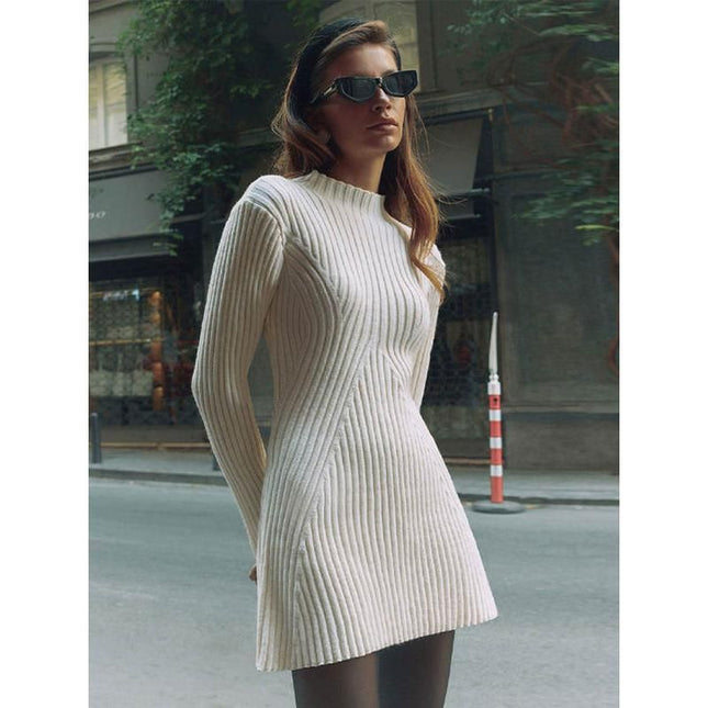 Robe mini élégante en tricot à col rond