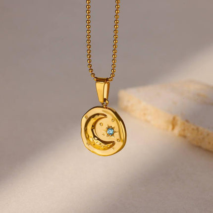 Elegante collar con colgante de acero inoxidable con forma de luna y estrella