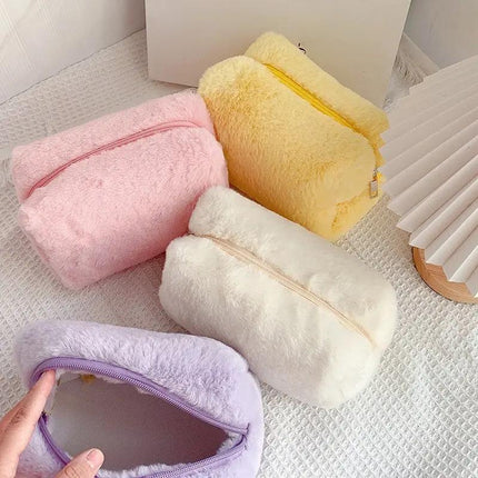 Trousse de maquillage en peluche douce pour femme