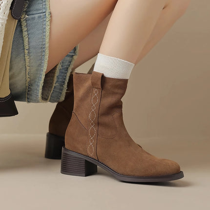 Bottines élégantes en daim pour femmes, idéales pour l'automne