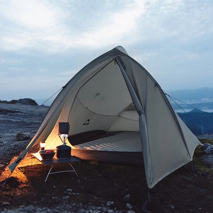 Tente de camping et de trekking ultra légère et imperméable pour trois saisons