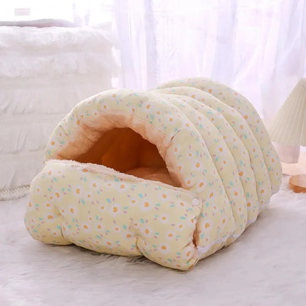 Plush Winter Cat and Puppy Bed