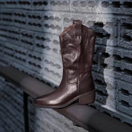 Botas vaqueras elegantes de cuero marrón para mujer