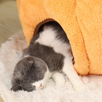 Cama de invierno para perros con forma de calabaza