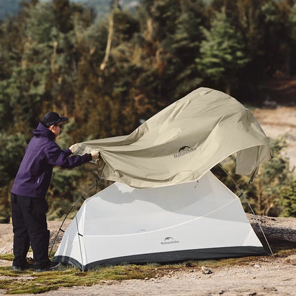 Tente de camping et de trekking ultra légère et imperméable pour trois saisons