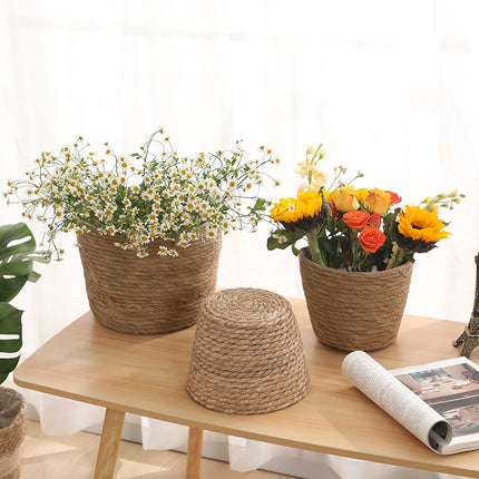 Ensemble de paniers à plantes en paille tressée