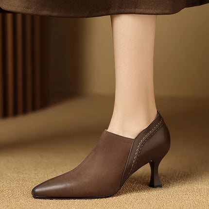 Elegantes tacones altos de cuero para otoño