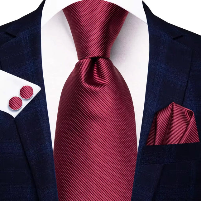 Elegante corbata de boda de seda color burdeos y rojo con accesorios a juego