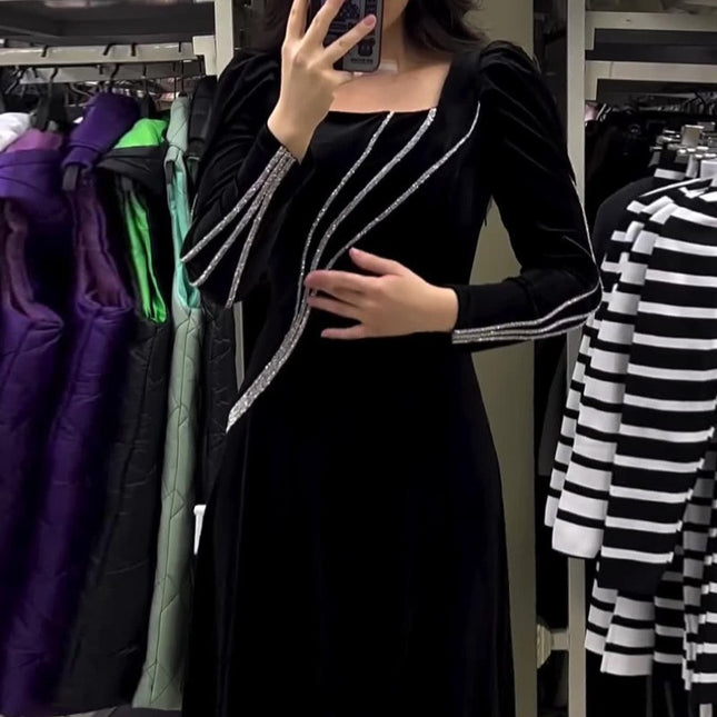 Robe longue à manches longues avec strass