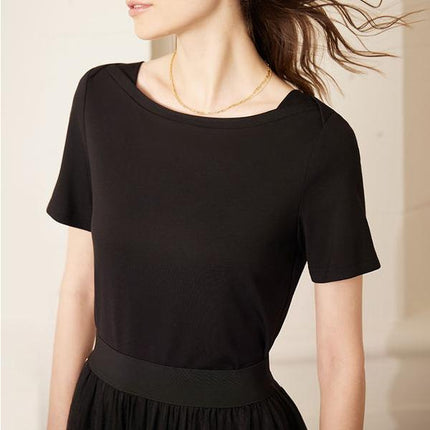 T-shirt minimaliste en coton pour femme avec col à une ligne