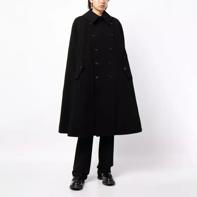 Manteau élégant en laine de style cape