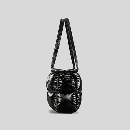 Bolso de mano acolchado con rombos elegante