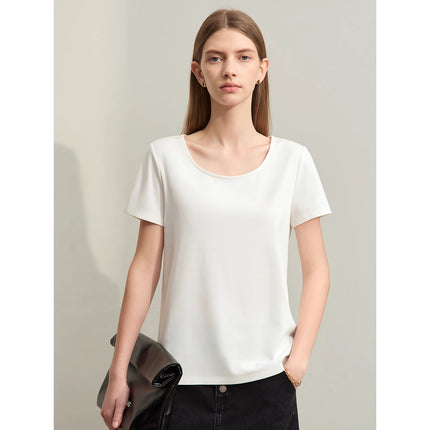 Camiseta minimalista de mujer con escote en U grande y elástica