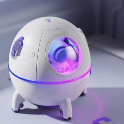 Compact Astronaut USB Air Humidifier with Colorful LED Lights - Wnkrs