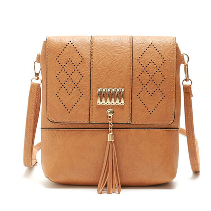 Women's Boho Hollow Out Shoulder Bag with Tassels - Wnkrs