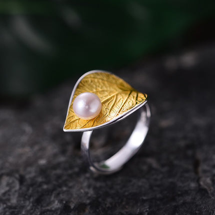 Lotus Shaped Silver Ring with Pearl - Wnkrs