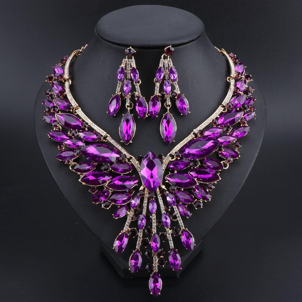 Luxurious Bridal Necklace and Earrings Set