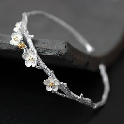 Elegant Romantic Floral Silver Women's Bangle - Wnkrs