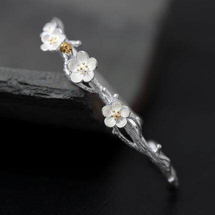 Elegant Romantic Floral Silver Women's Bangle - Wnkrs