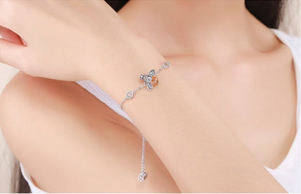 Silver Bracelet with Dancing Honey Bee Charm - wnkrs