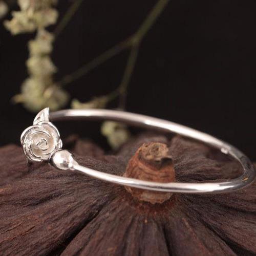 Elegant Romantic Rose Shaped Silver Bangle